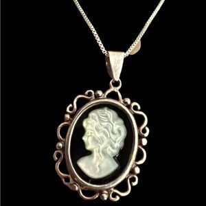Elegant Silver Cameo Pendant Necklace